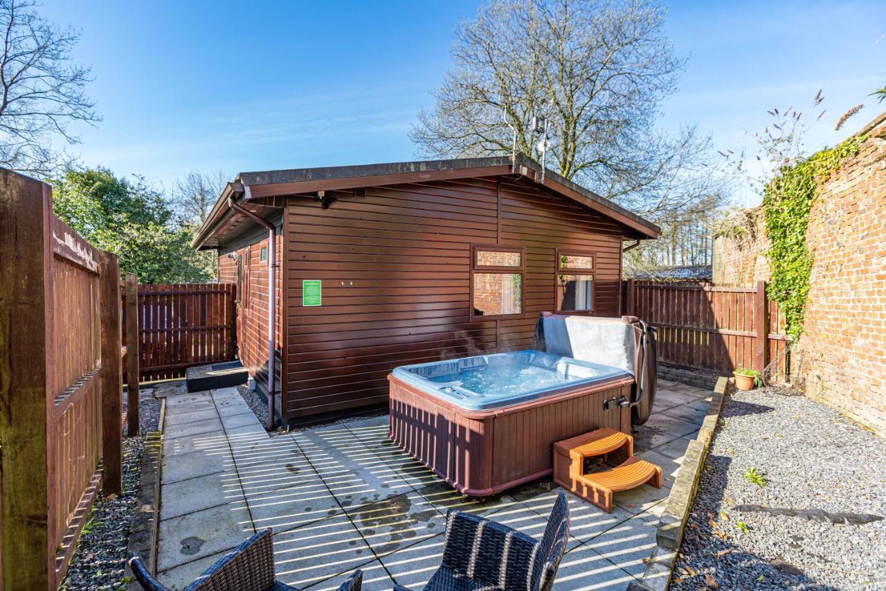 Bluebell Lodge 7 With Hot Tub Newton Stewart Ngoại thất bức ảnh